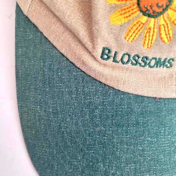 NWOT Blossoms & Blooms adjustable cap - Picture 11 of 11
